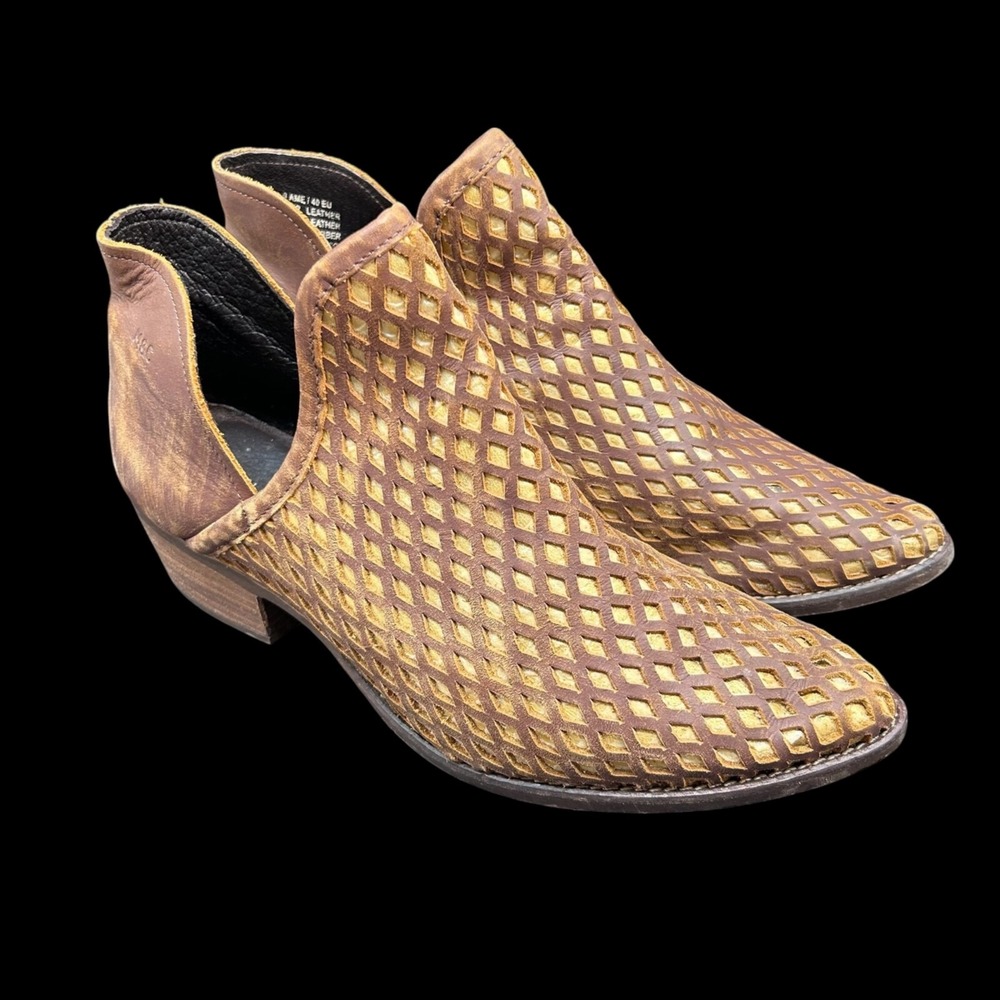 Musse & Cloud Ankle Boots Booties Womens 9 Brown Gold Leather Distressed Cut Out